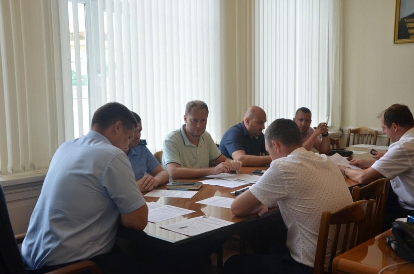 В администрации города обсудили выделение 
средства из резервного фонда на проведение восстановительных работ аварийного дома