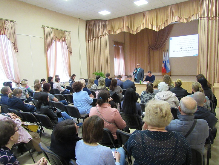 Продолжаются встречи с жителями Октябрьского 
района
