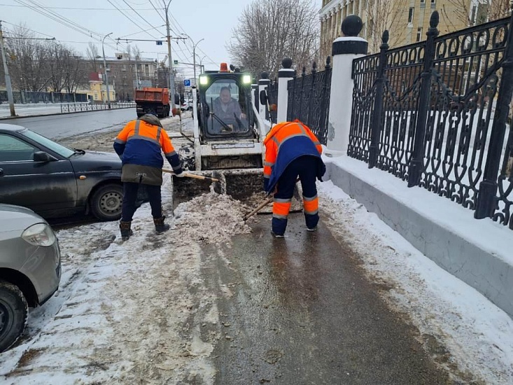 В Кировском района продолжаются работы 
по благоустройству