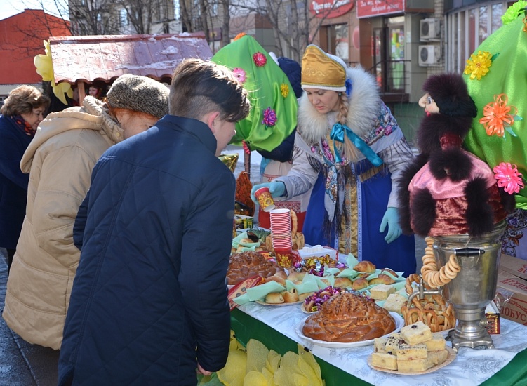 На ул. Волжской открылась выставка народного 
творчества
