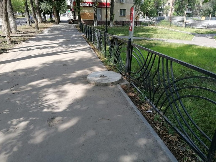 В Заводском районе ведется работа по закрытию 
смотровых колодцев