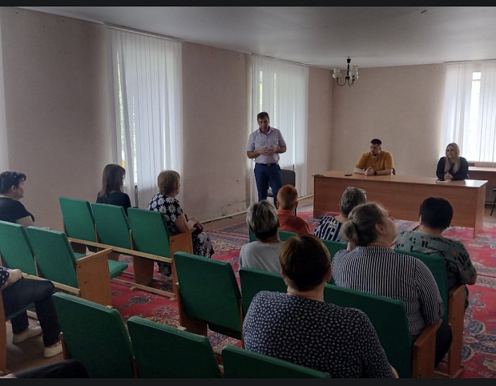 Олег Марчук провел встречу с жителями п. 
Тепличный