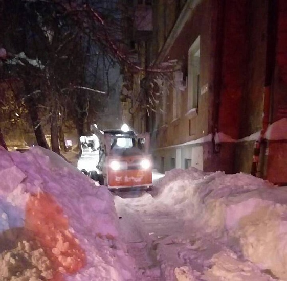 В Октябрьском районе активно продолжается 
благоустройство дворовых территорий
