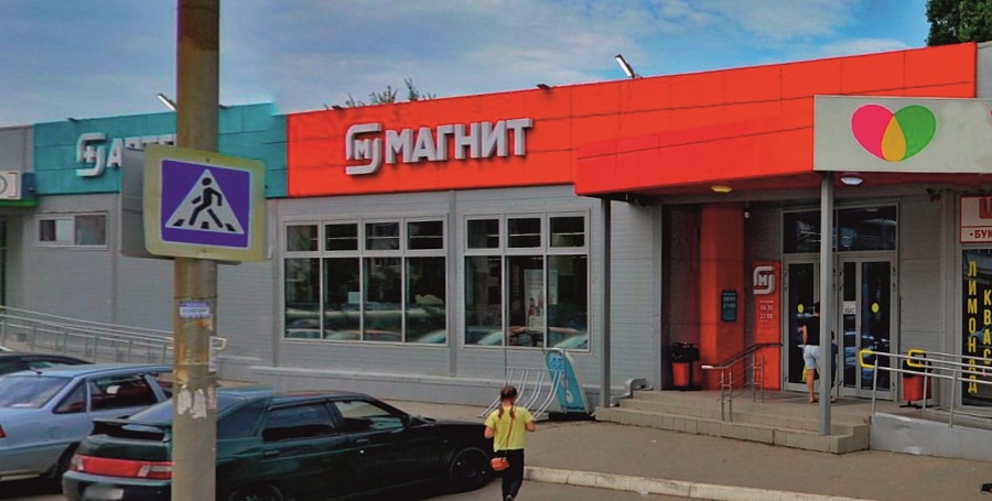 В Саратове продолжается работа про пресечению 
самовольных изменений фасадов нежилых зданий
