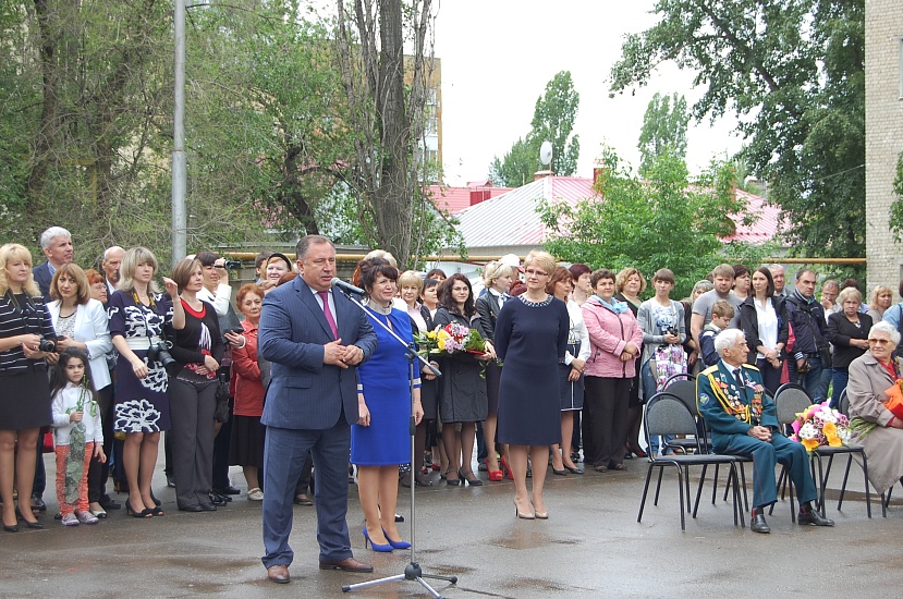 Последний звонок звучит сегодня во всех 
школах Саратова