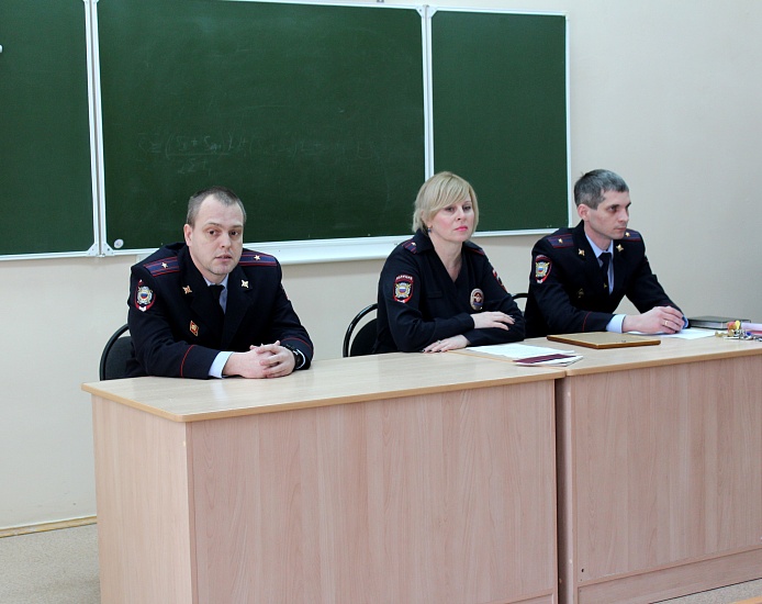 Горожанам рассказали, как не попасться 
на уловки мошенников