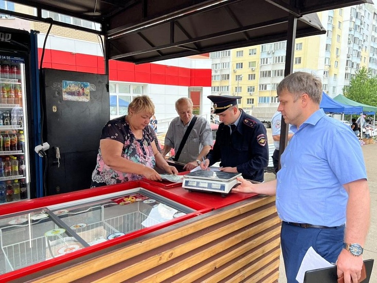 В ходе выездного обследования по инициативе 
комитета муниципального контроля изъято 7 единиц торгового оборудования в целях пресечения незаконной торговли