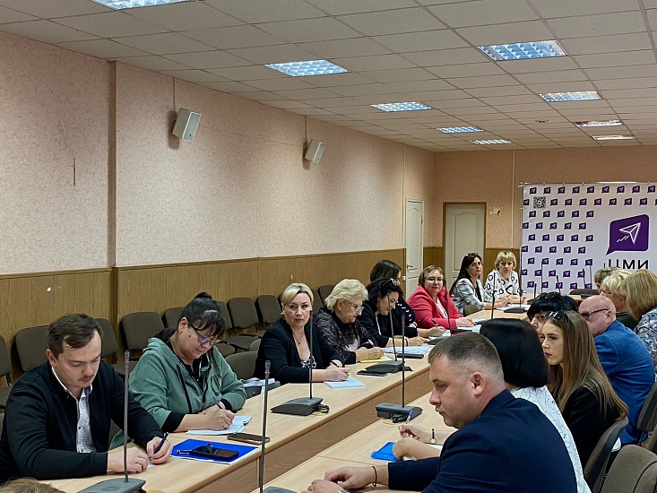 В комитете по образованию обсудили оказание 
муниципальных услуг при формировании социального заказа