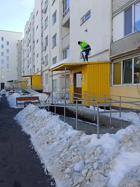 В Саратове продолжается мониторинг состояния дворовых территорий