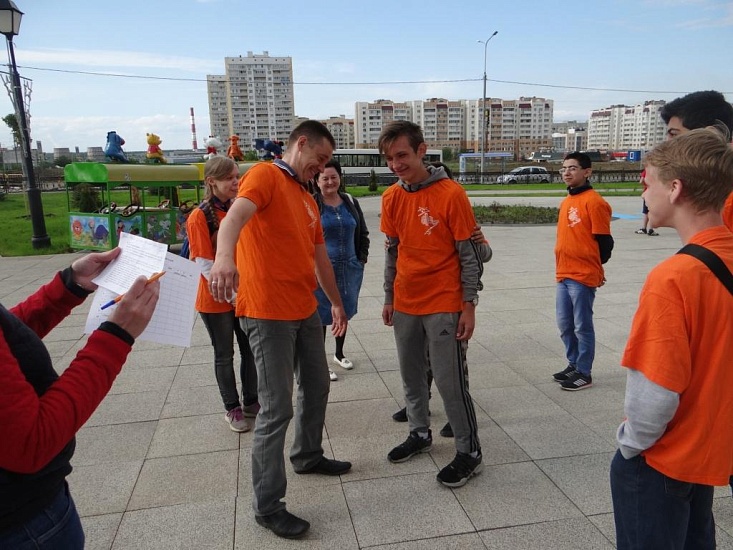 В Кировском районе состоялось праздничное 
мероприятие «А ну-ка, папы!», приуроченное к Международному дню отцов