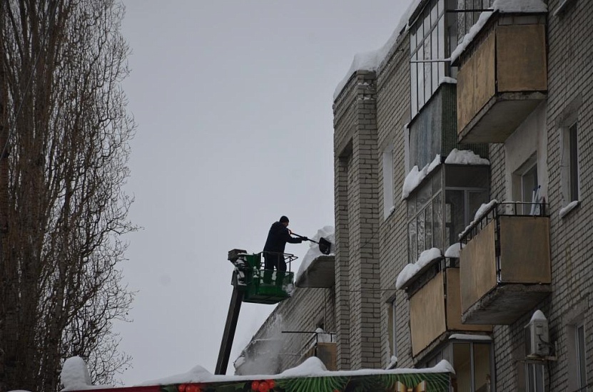 В Саратове продолжают ликвидировать последствия 
осадков