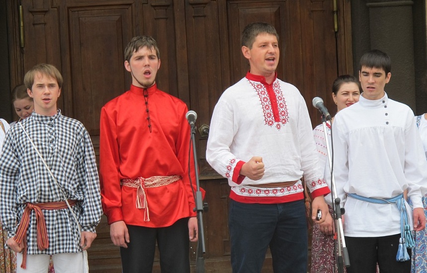 На площади Кирова работал кинотеатр, а 
в Детском парке провели большой концерт