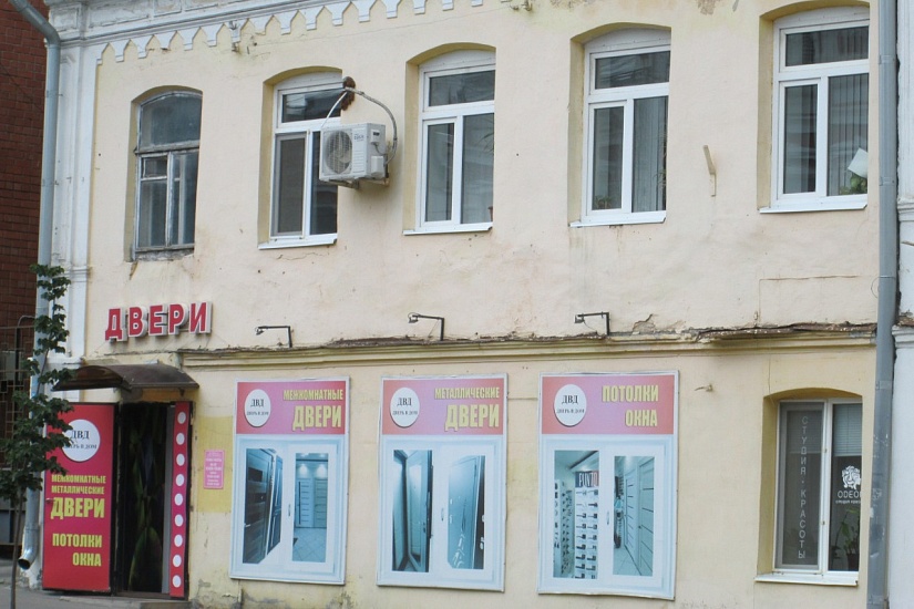 Размещение рекламы на памятниках архитектуры 
незаконно