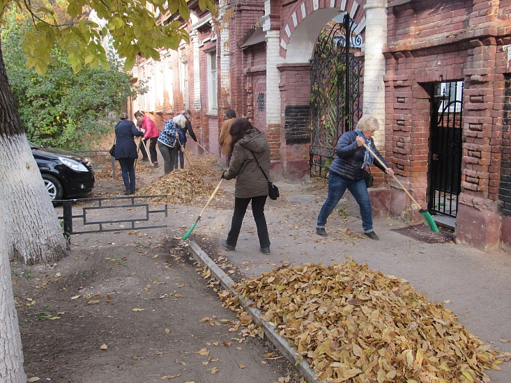 В Октябрьском районе на субботник вышли 
более тысячи человек