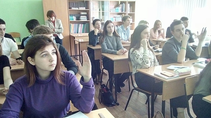 Для школьников Ленинского района провели 
деловую игру «Все в наших руках»