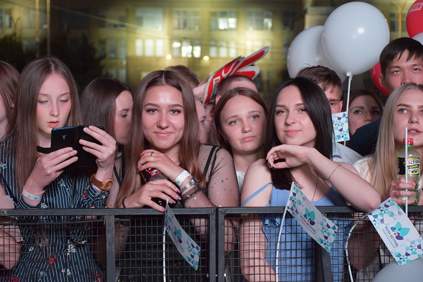 Праздник выпускников Саратовской области 
«Роза ветров – 2018» в самом разгаре