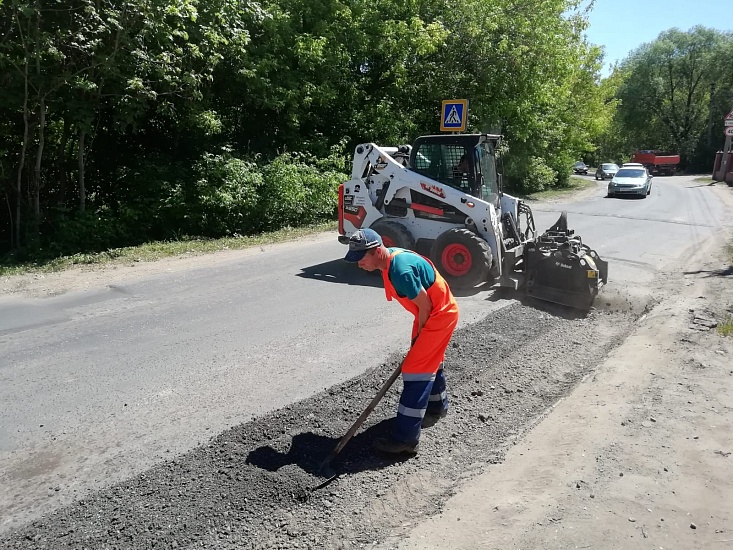 Продолжается текущий ремонт улично-дорожной 
сети