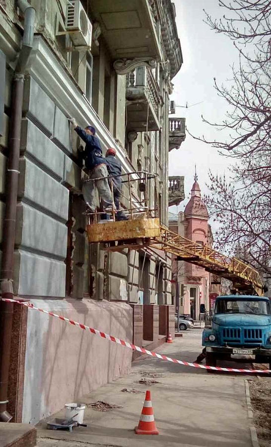 МУП «Водосток» продолжает работы по обслуживанию 
ливневой канализации и благоустройству