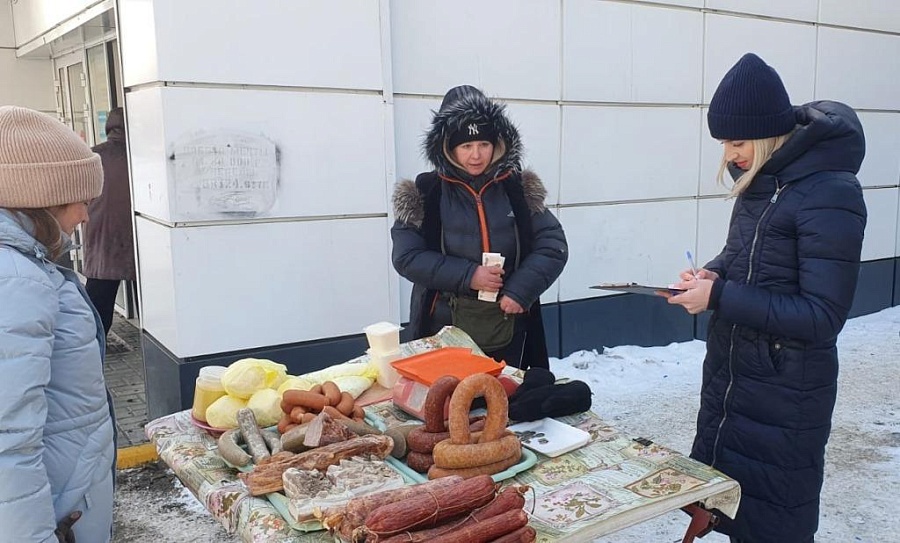Представители комитета муниципального 
контроля провели выездное мероприятие на предмет выявления и пресечения несанкционированной торговли
