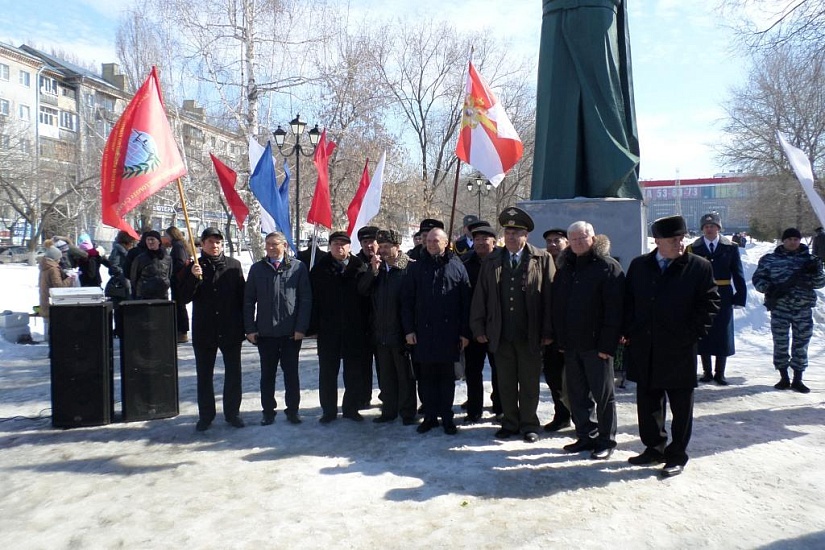 В День войск национальной гвардии России 
в Кировском районе прошел митинг