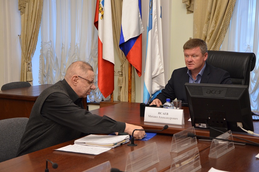 Глава города Михаил Исаев провел прием 
граждан