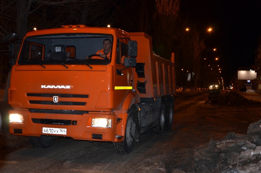 За сутки вывезено свыше 4,7 тысячи кубометров 
снега и наледи