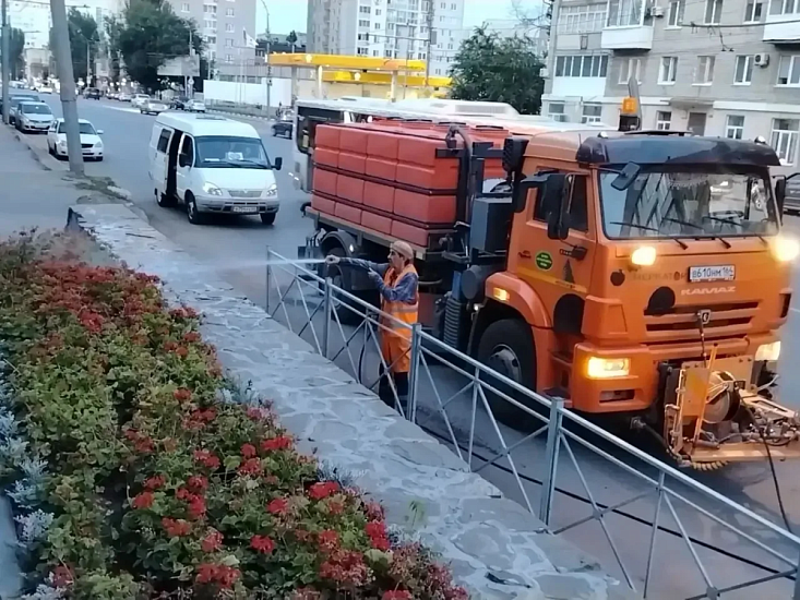 Уборка города продолжается