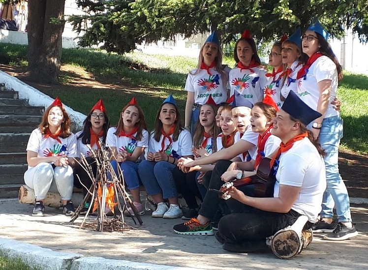 Космонавты поздравили Центр детского творчества 
с юбилеем