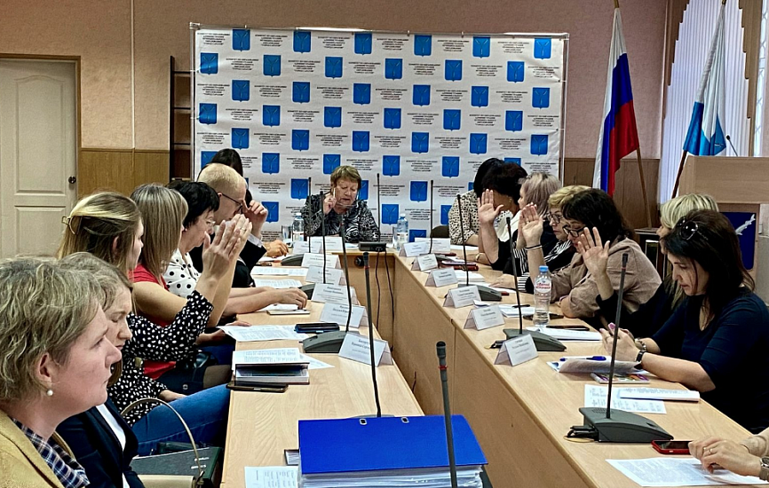 Состоялось очередное заседание Общественного 
совета при комитете по образованию