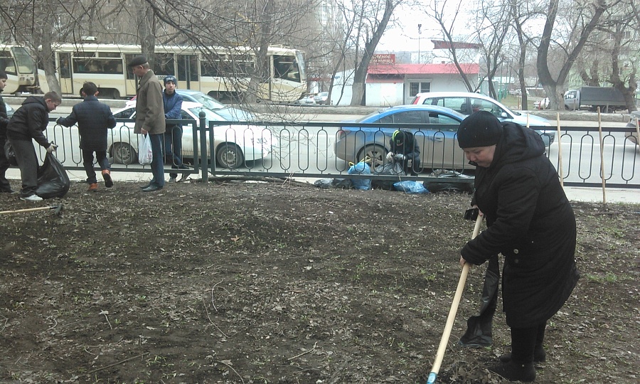 В Кировском районе продолжаются мероприятия 
по благоустройству