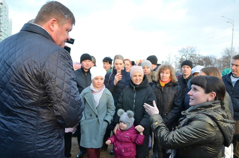 Михаил Исаев встретился с жителями ЖК «Изумрудный»