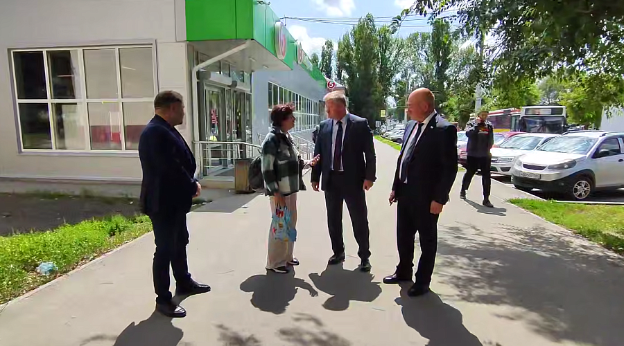 Михаил Исаев: «Районным администрациям, службам благоустройства города нужно совершенствовать работу, искать новые подходы, которые помогут достигать нужный результат»