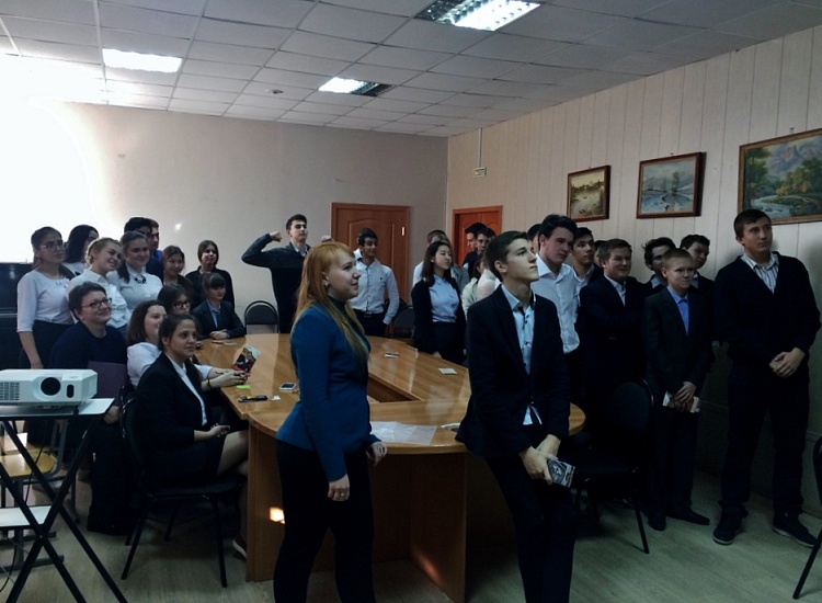 Старшеклассникам рассказали об основах 
предпринимательства