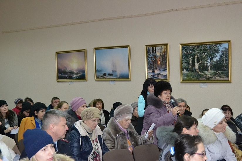 В Ленинском районе прошла очередная встреча 
с населением