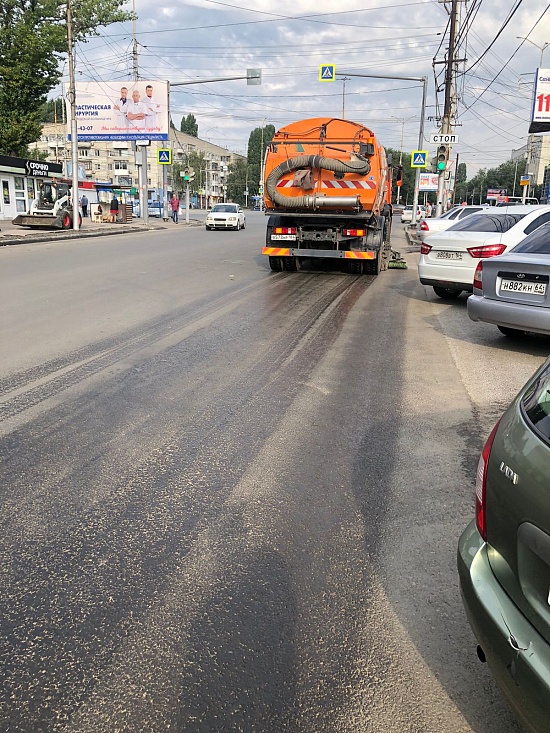 В Кировском районе продолжаются комплексные 
мероприятия по уборке