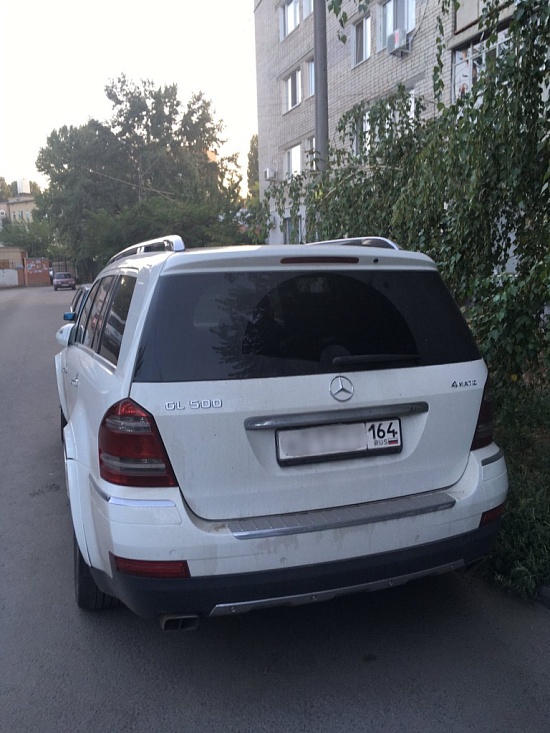 В Октябрьском районе за неуплату налогов 
арестовали Мерседес-Бенц