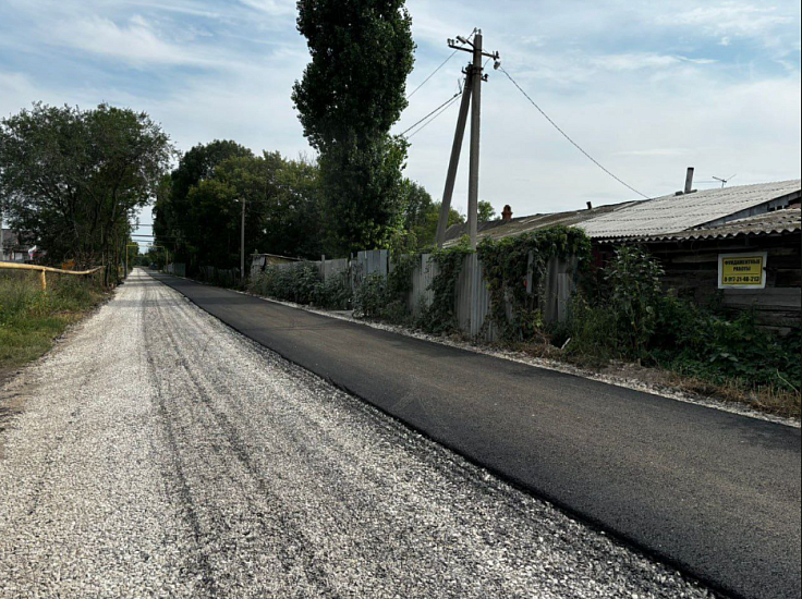 Продолжается ремонт дороги в пос. Воробьевка