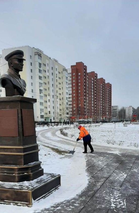 В Кировском районе продолжаются мероприятия 
по благоустройству