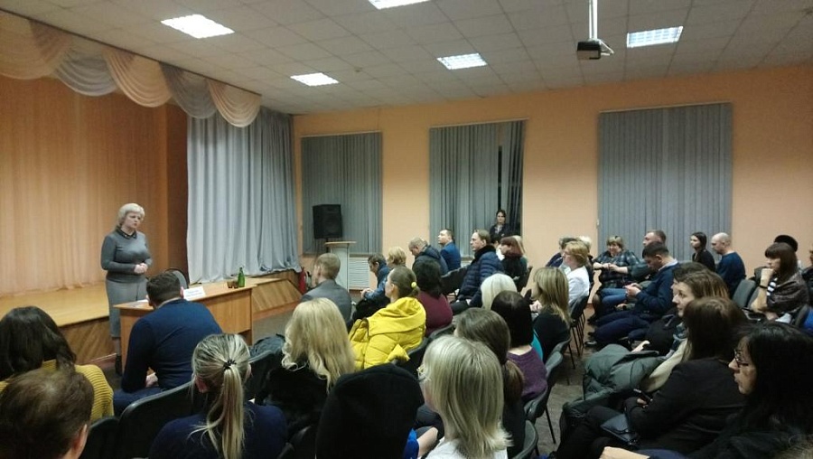 По поручению главы города Михаила Исаева 
продолжаются встречи с жителями Ленинского района