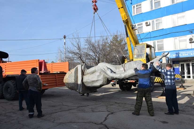 Памятник Герою Советского Союза Марине 
Расковой отправили на реставрацию