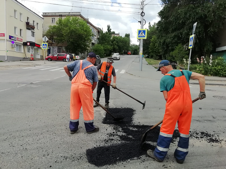 Продолжается текущий ремонт улично-дорожной 
сети