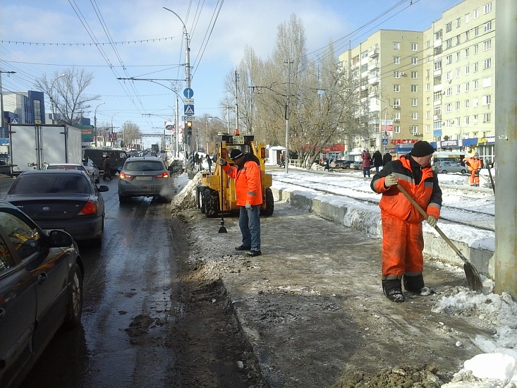 Уборка города ведется круглосуточно