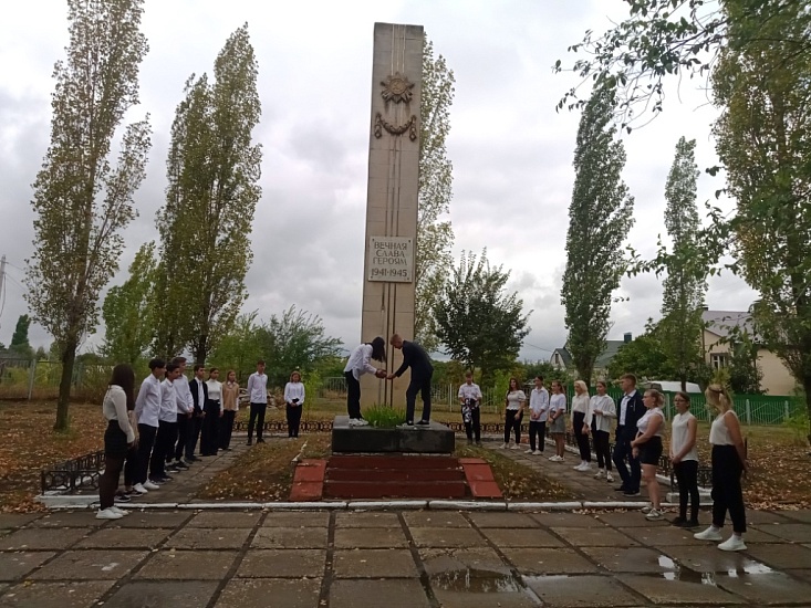 В День солидарности в борьбе с терроризмом 
в городских школах состоялись памятные мероприятия