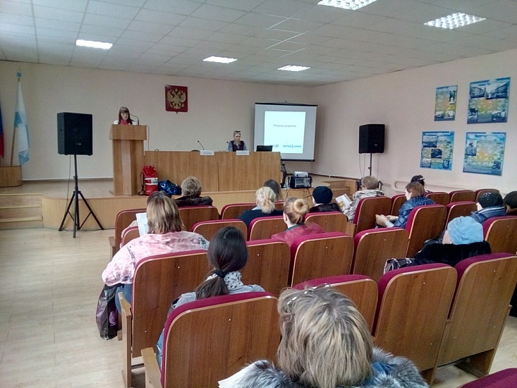 Организациям города Саратова рассказали 
о мерах безопасности при проведении работ по очистке кровли крыш от наледи и снега в зимний период