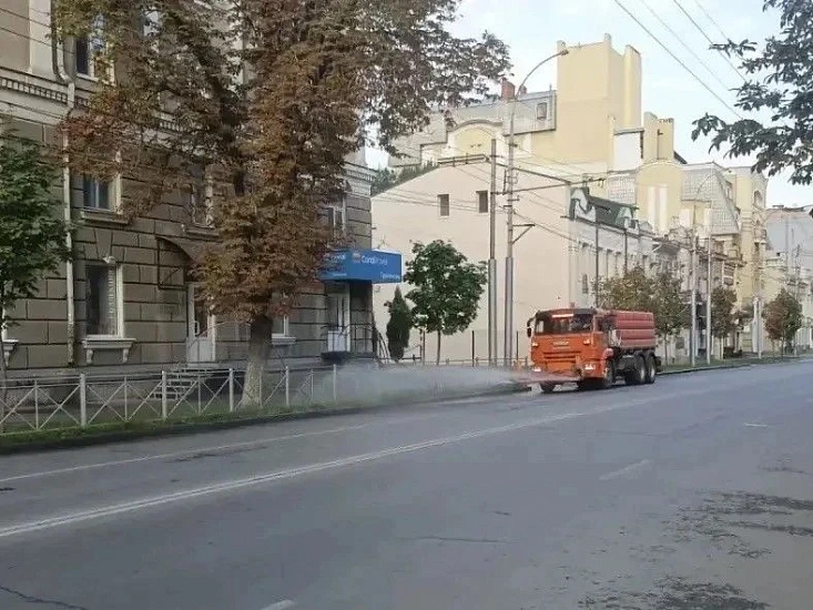 Уборка города продолжается