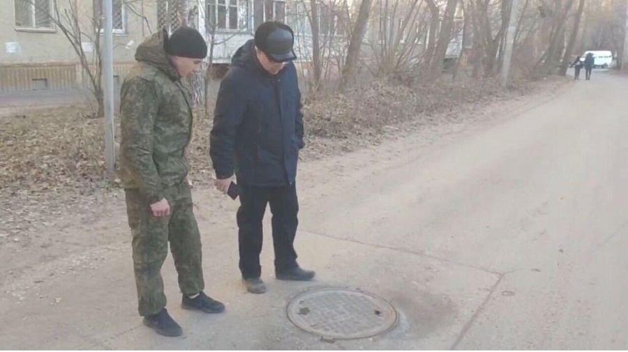 В Кировском районе проверили состояние 
смотровых колодцев