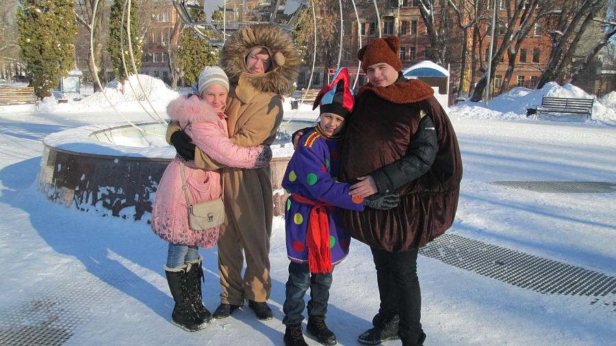 Международный день объятий - в Заводском 
районе