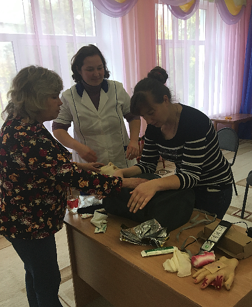 В муниципальных учреждениях прошел семинар 
– тренинг по оказанию первой помощи пострадавшим