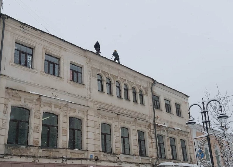 Сотрудники комитета по ЖКХ проверили расчистку 
от снега дворовых территорий 216 домов