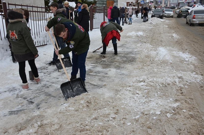 В городском субботнике приняли участие 
более 1500 человек